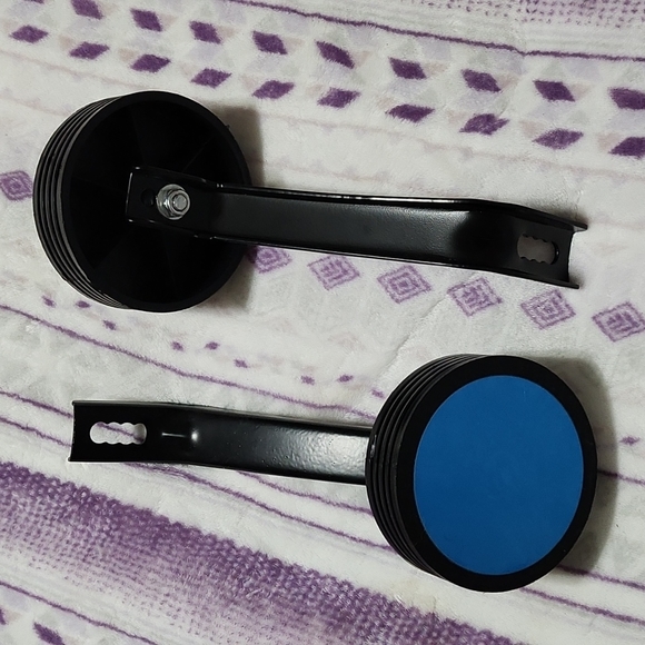 Training wheels - Picture 1 of 3